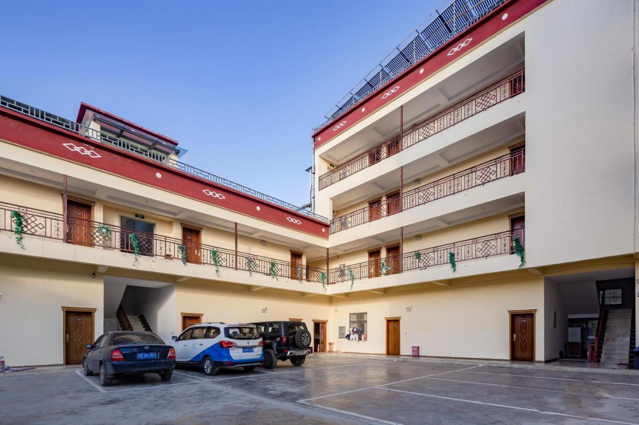 Floral Hotel - Shangri-La Blue Sky Exterior photo